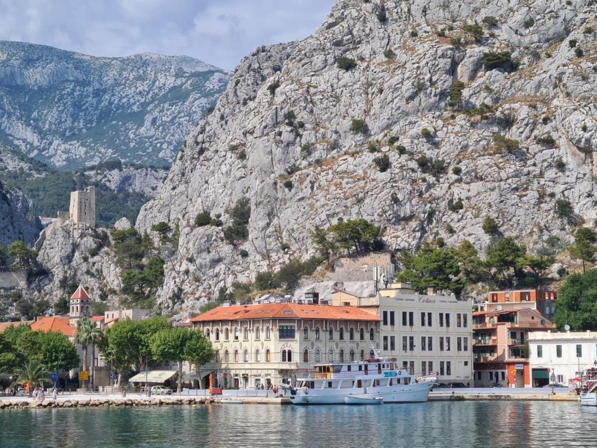 Lighthouse Central Apartments Omiš Eksteriør bilde