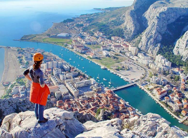 Lighthouse Central Apartments Omiš Eksteriør bilde